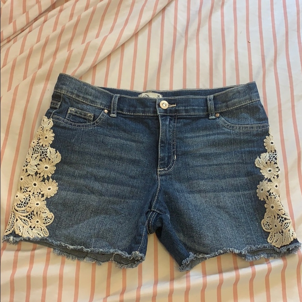Jordache jean flowered shorts